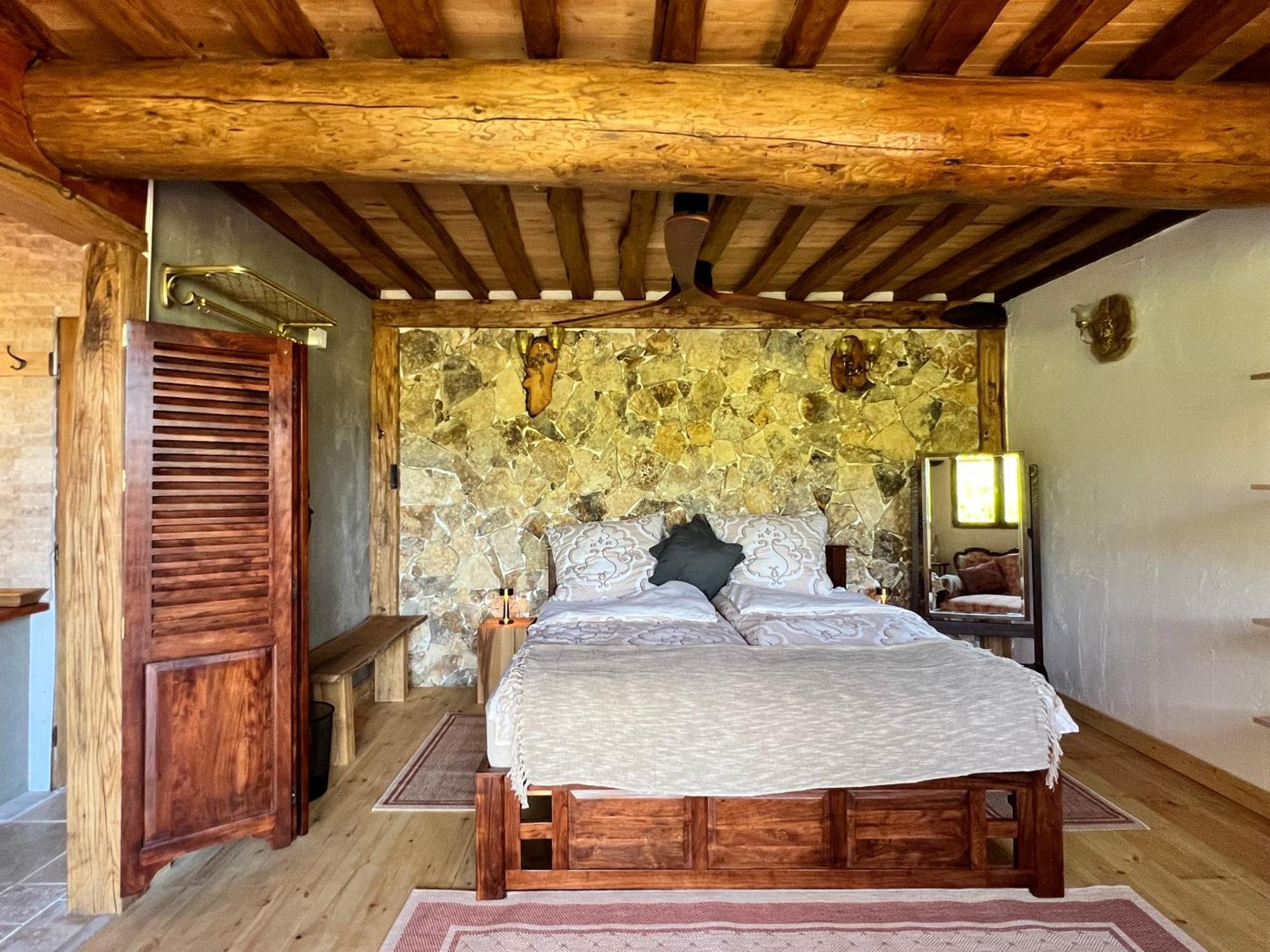 Les Magnels Bed & Breakfast Valleraugue Bagian luar foto