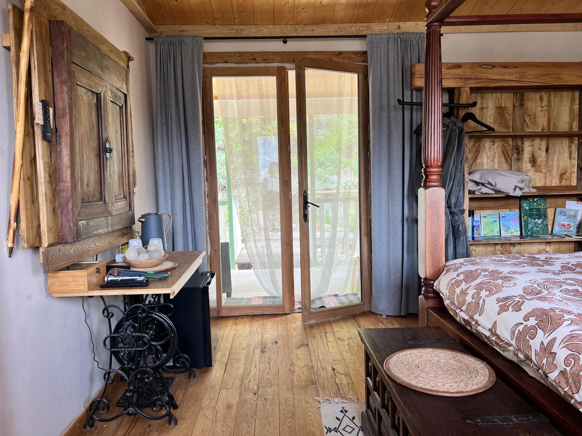 Les Magnels Bed & Breakfast Valleraugue Bagian luar foto